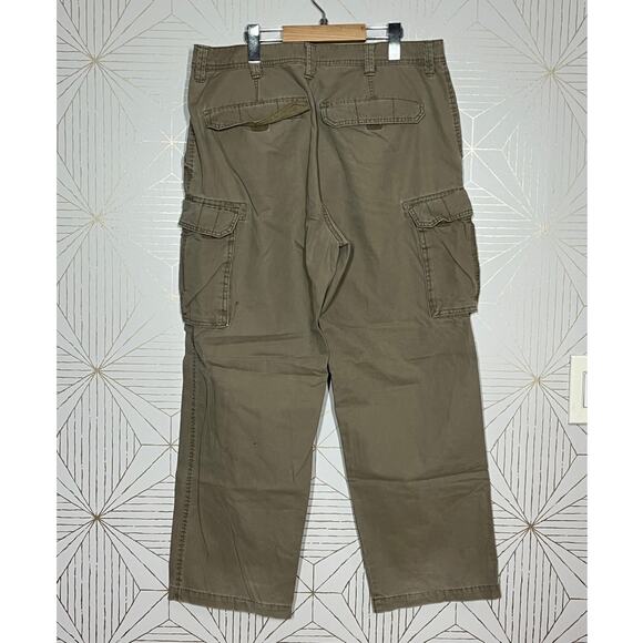 Men’s St. Johns Bay Classic Cargo Pants Khaki Brown Pockets 36 x 30 - Picture 2 of 10